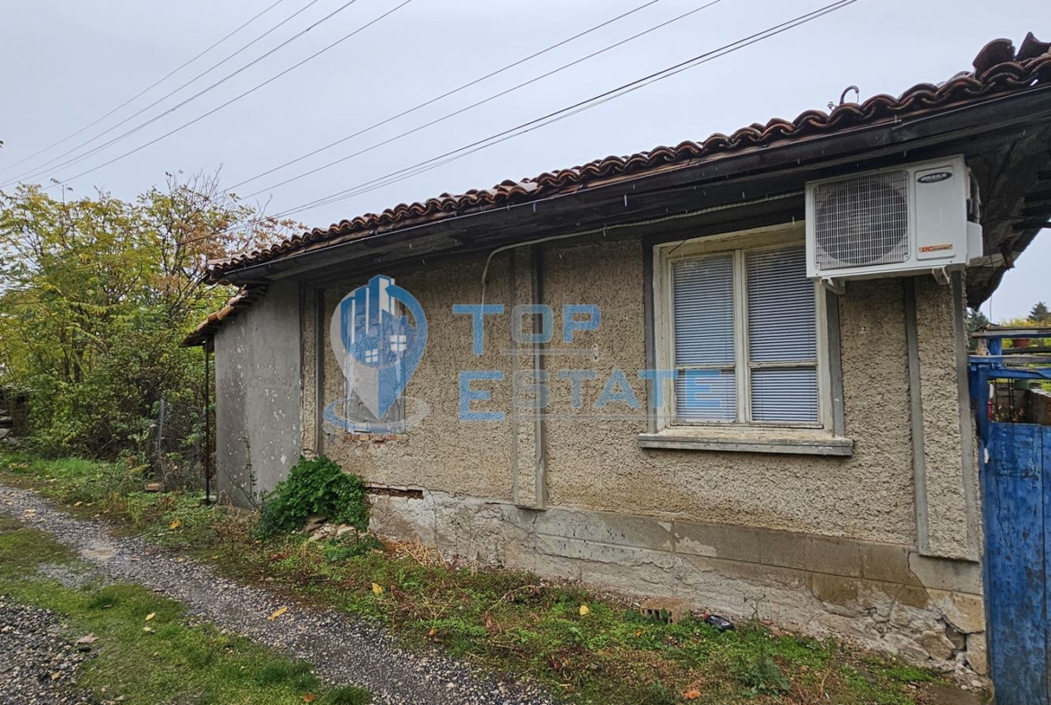 Къща с вътрешна баня с тоалетна в село Драгижево, област Велико Търново - 0