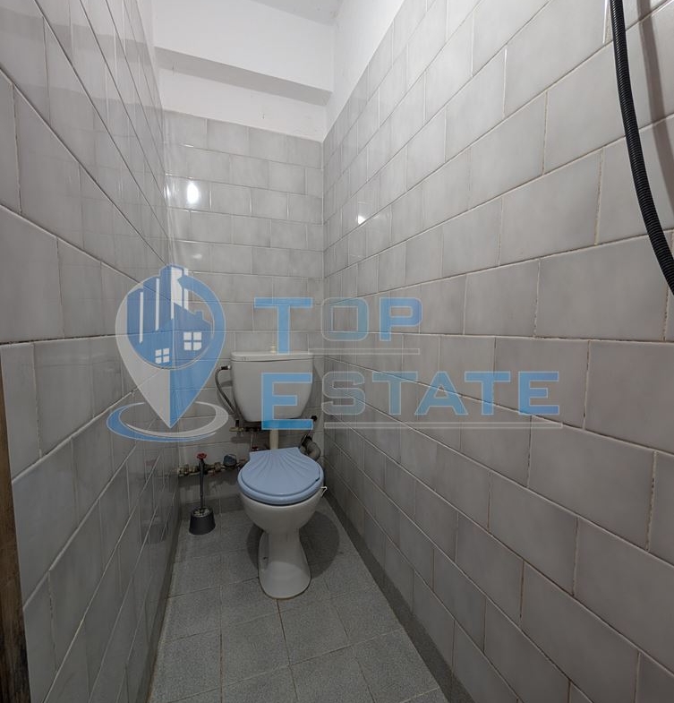 Едноетажна монолитна къща в центъра на град Златарица - 0