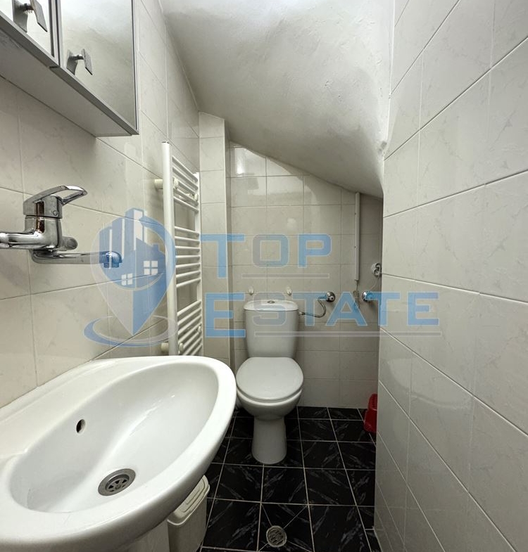 Ремонтиран газифициран мезонет с две спални в квартал Колю Фичето, град Велико Търново - 0