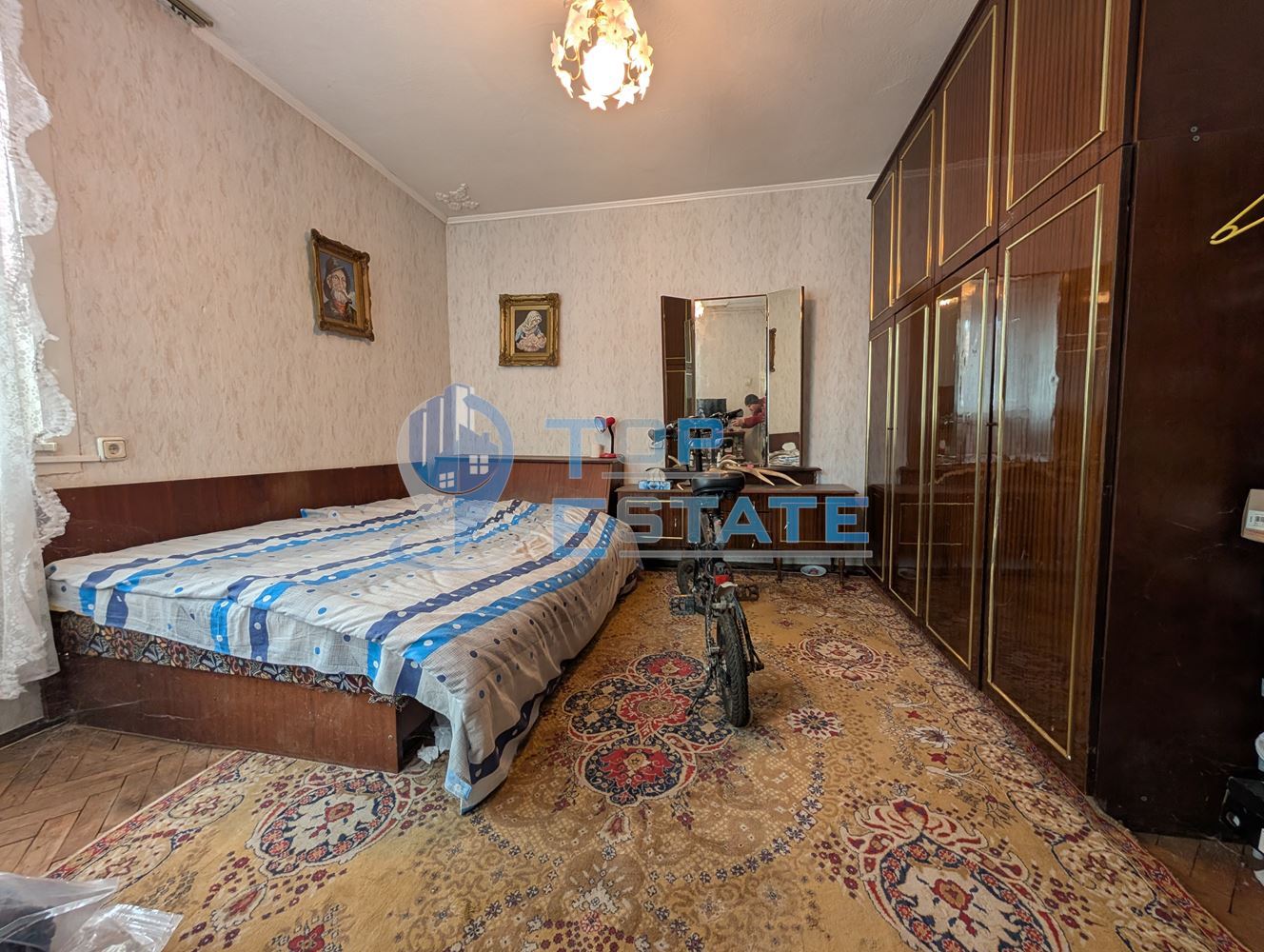 Две къщи, лятна кухня и гараж с голям двор в град Горна Оряховица - 0