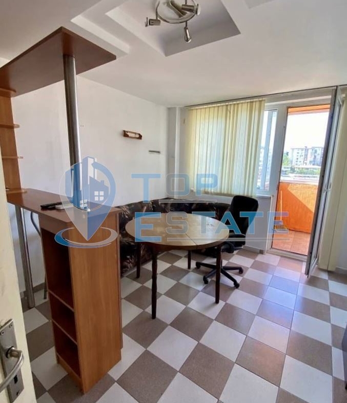 Двустаен апартамент в квартал Колю Фичето, град Велико Търново - 0