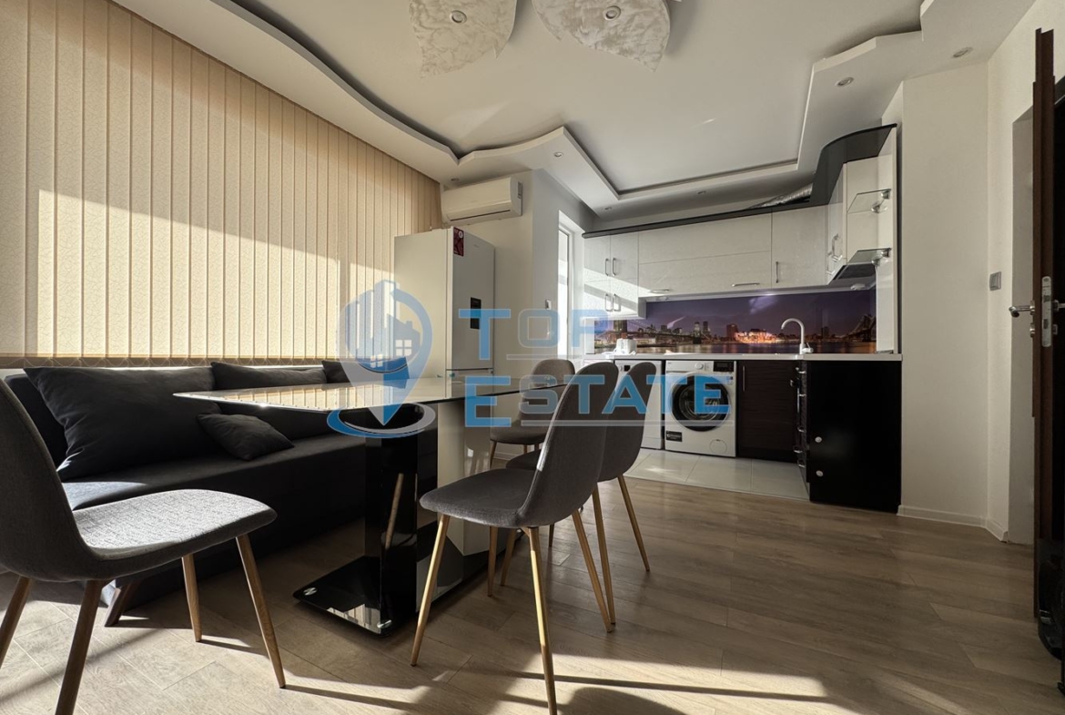 Обзаведен тристаен апартамент под наем с две спални в кв. Акация, гр. Велико Търново - 0