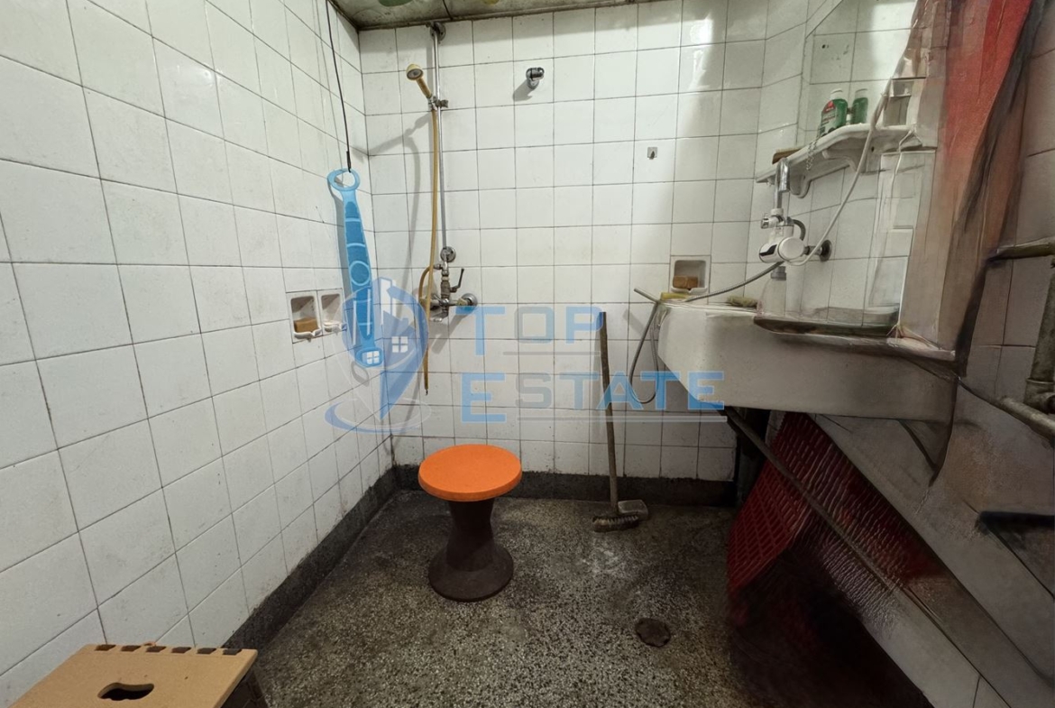 Тристаен тухлен апартамент в центъра на град Велико Търново - 0