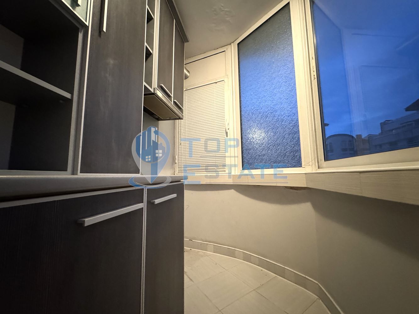 Ремонтиран газифициран мезонет с две спални в квартал Колю Фичето, град Велико Търново-0 Ремонтиран газифициран мезонет с две спални в квартал Колю Фичето, град Велико Търново - 0