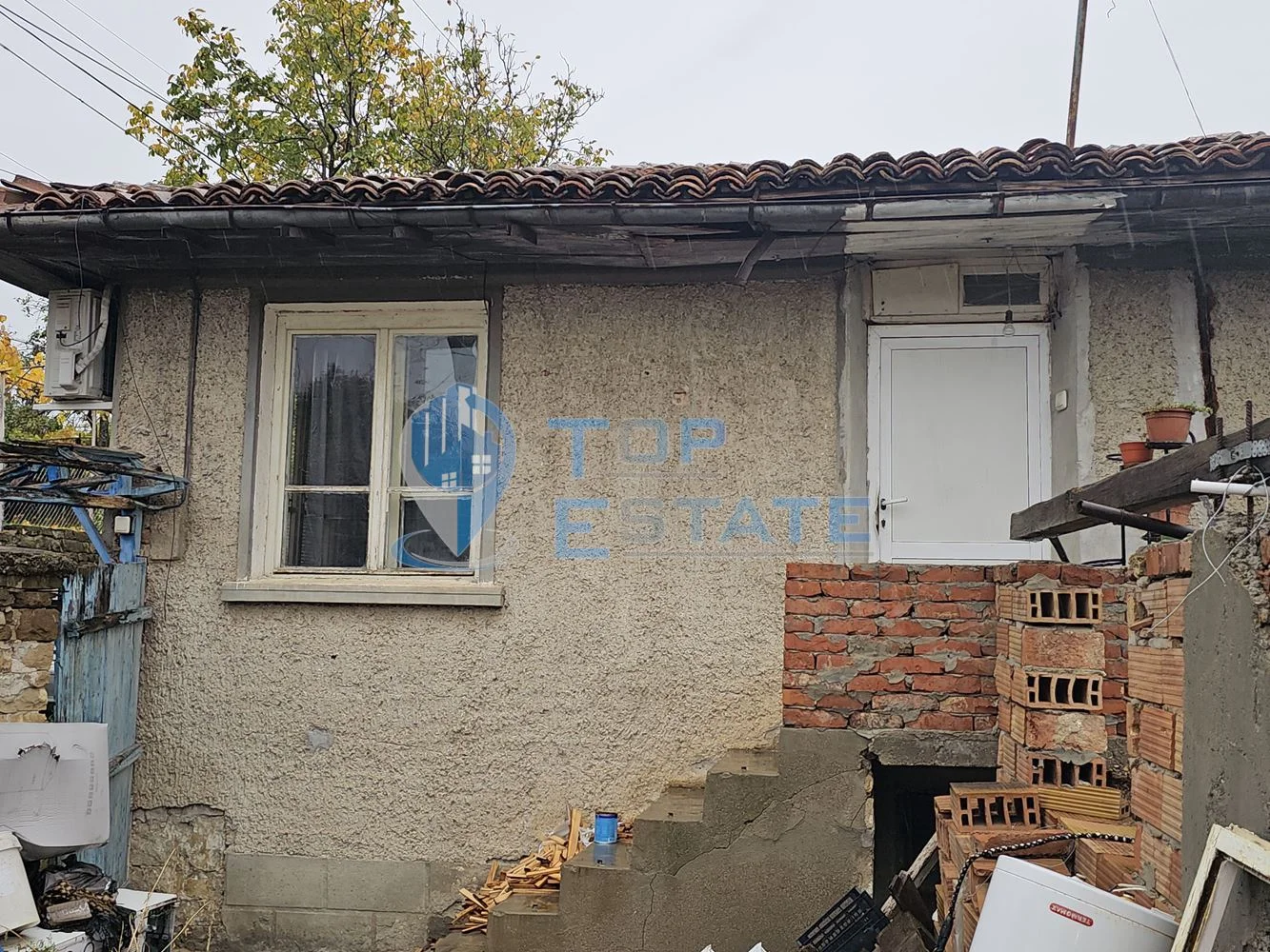 Къща с вътрешна баня с тоалетна в село Драгижево, област Велико Търново - 0