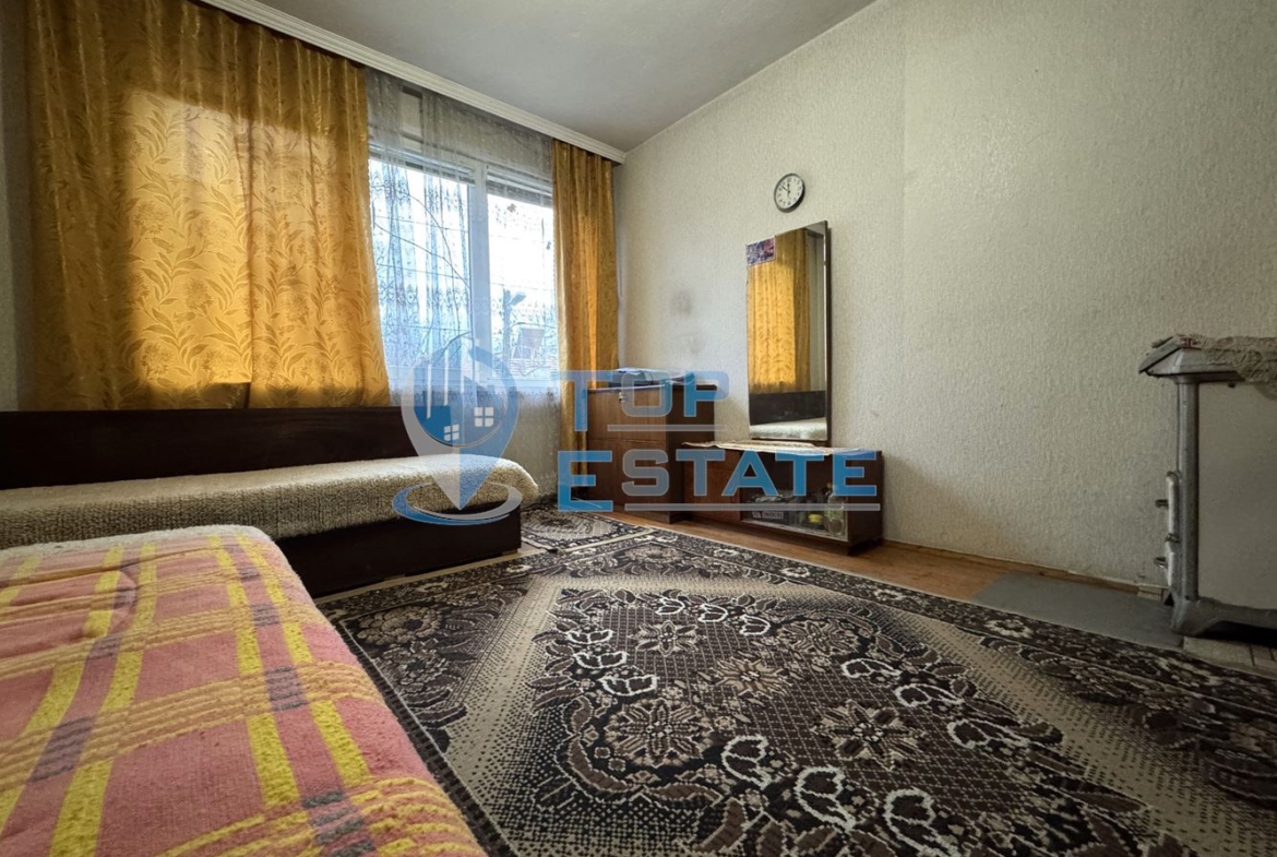 Тристаен тухлен апартамент в центъра на град Велико Търново - 0