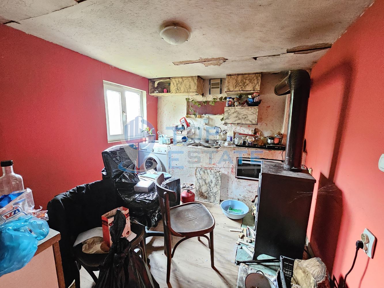 Къща с вътрешна баня с тоалетна в село Драгижево, област Велико Търново-0 Къща с вътрешна баня с тоалетна в село Драгижево, област Велико Търново - 0