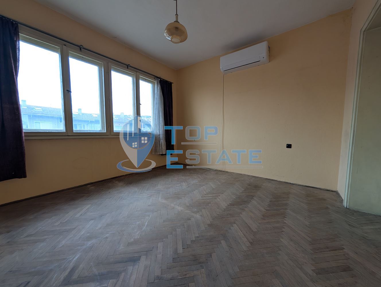 Многостаен тухлен апартамент в центъра на град Горна Оряховица - 0