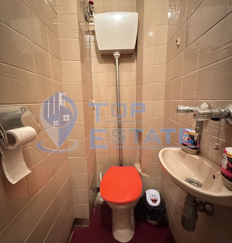 Многостаен обзаведен апартамент в центъра на град Велико Търново - 0