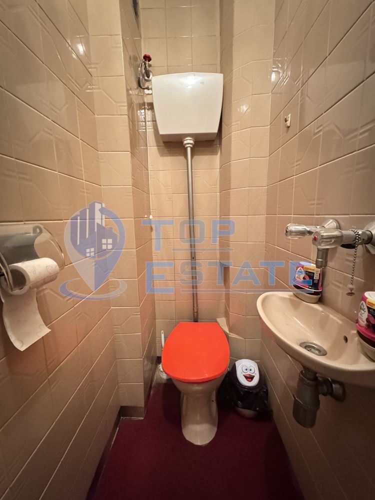 Многостаен обзаведен апартамент в центъра на град Велико Търново - 0