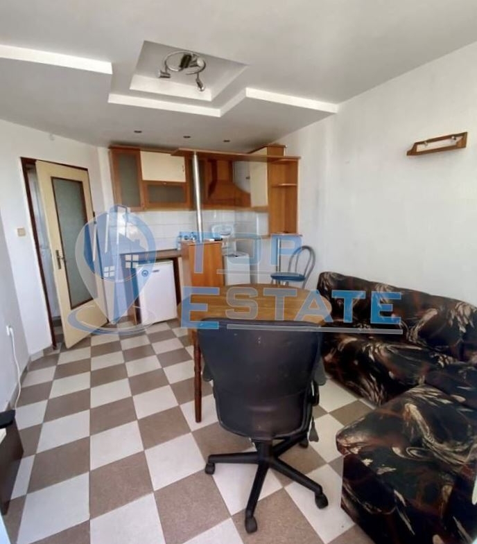 Двустаен апартамент в квартал Колю Фичето, град Велико Търново - 0