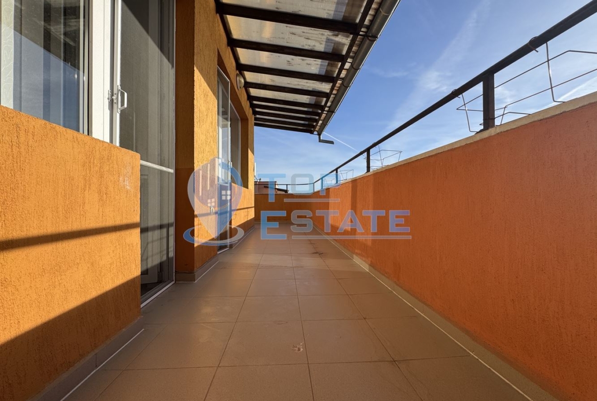 Обзаведен тристаен апартамент под наем с две спални в кв. Акация, гр. Велико Търново - 0