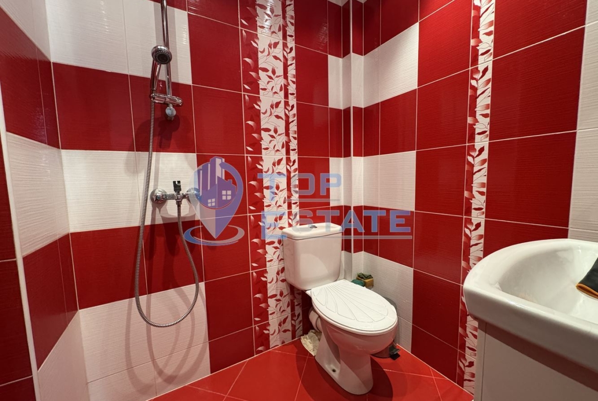 Многостаен тухлен апартамент с гараж и сутерен в центъра на град Велико Търново - 0