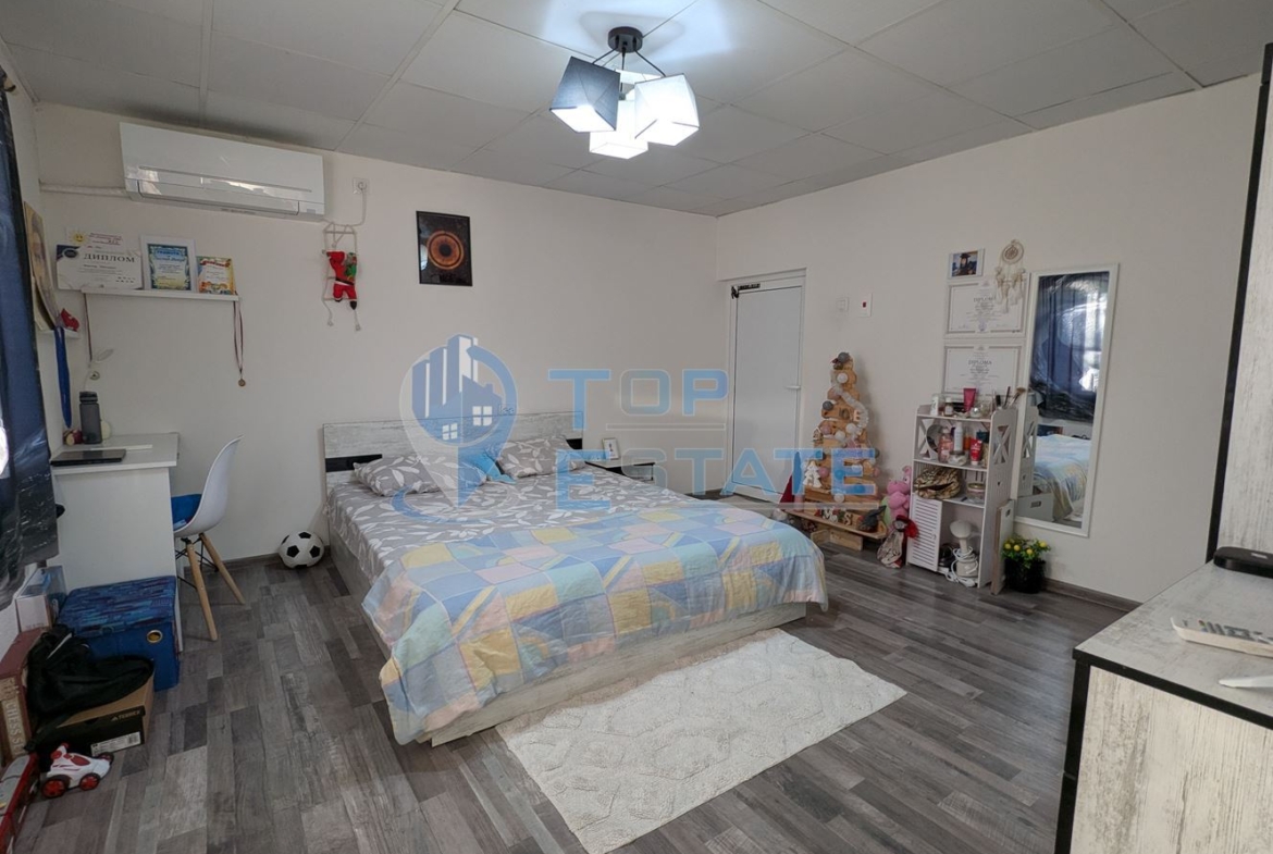 Ремонтирана къща с кладенец в село Поликраище, област Велико Търново - 0