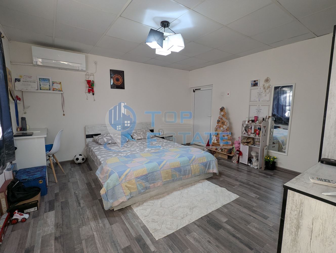 Ремонтирана къща с кладенец в село Поликраище, област Велико Търново-0 Ремонтирана къща с кладенец в село Поликраище, област Велико Търново - 0