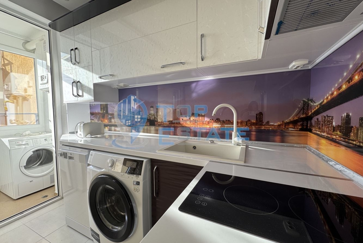 Обзаведен тристаен апартамент под наем с две спални в кв. Акация, гр. Велико Търново - 0