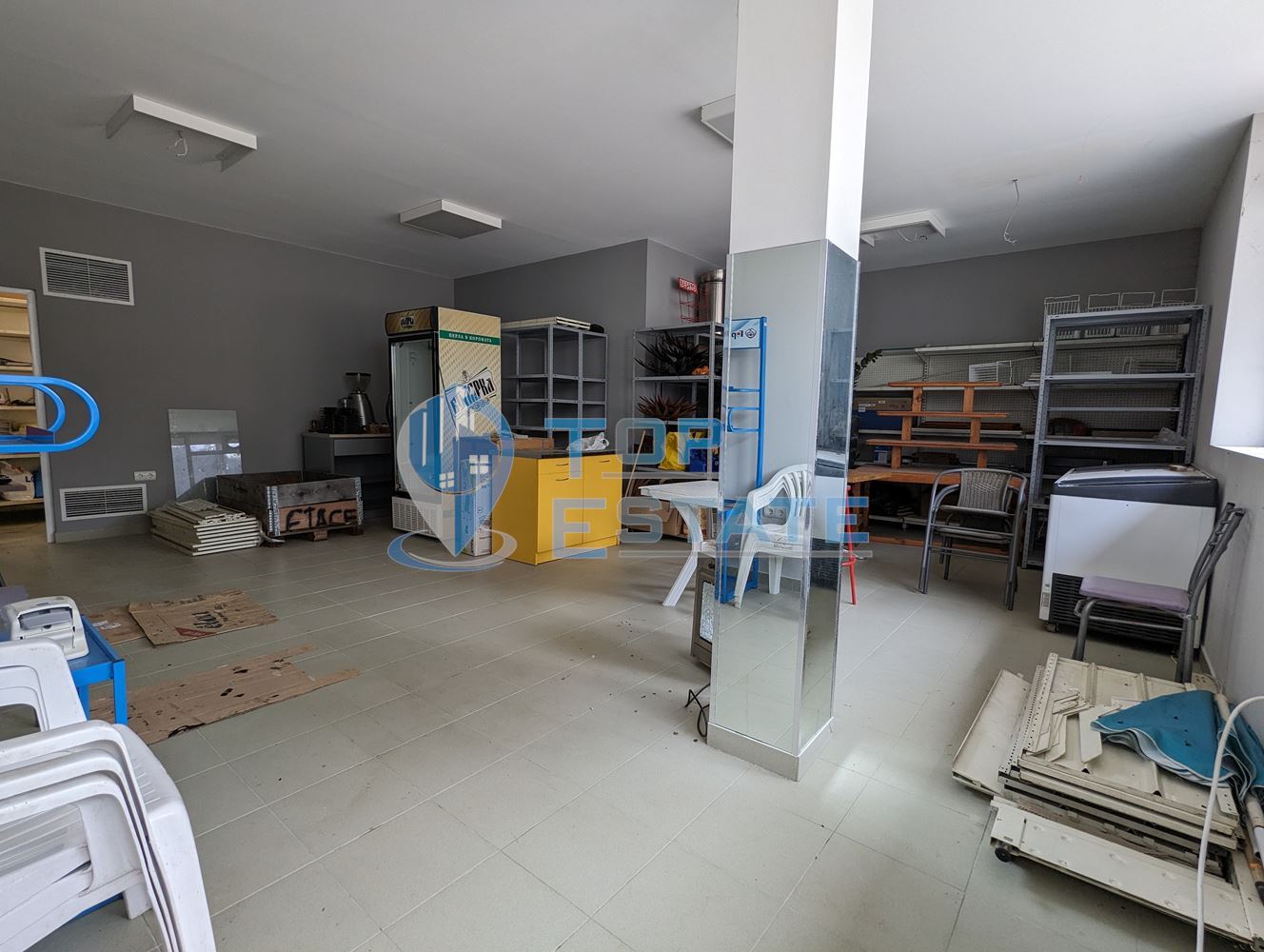 Търговска сграда на два етажа в центъра на град Златарица-0 Търговска сграда на два етажа в центъра на град Златарица - 0