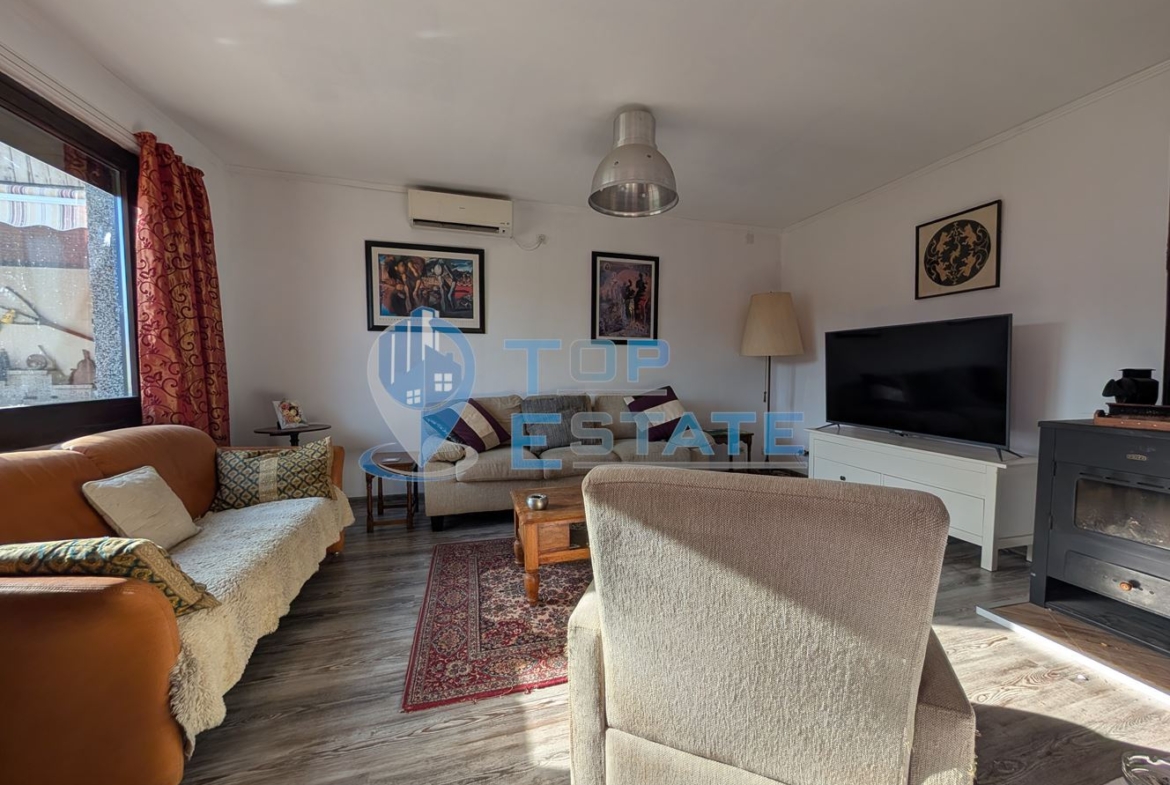 Ремонтирана и обзаведена къща с гараж в село Климентово - 0