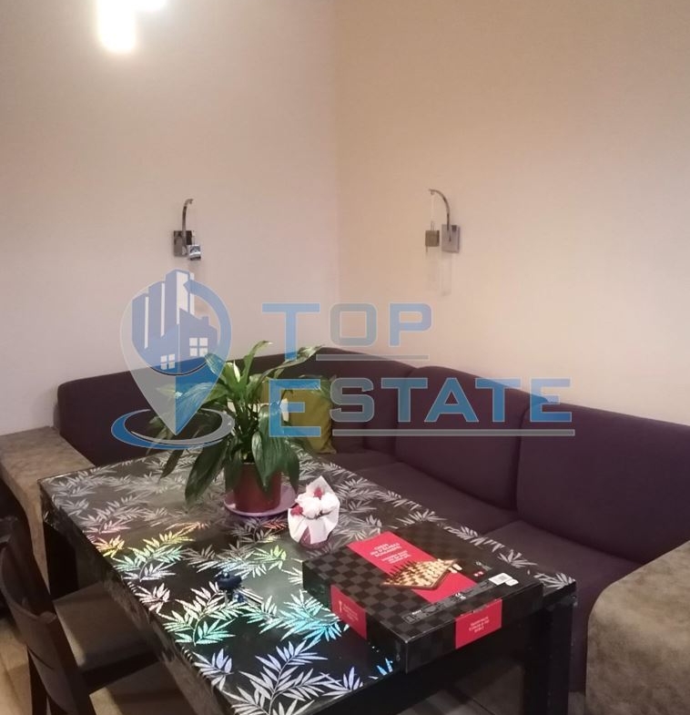 Тристаен, обзаведен апартамент в центъра на град Велико Търново - 0