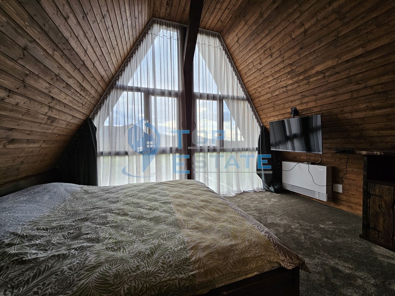 Новопостроена къща с четири спални и панорама в Еленския Балкан - 0