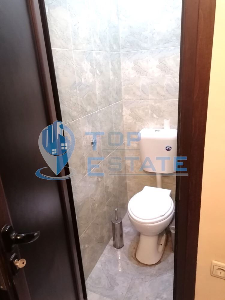 Тристаен, обзаведен апартамент в центъра на град Велико Търново - 0