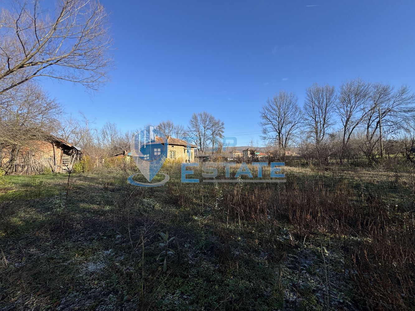 Тухлена къща с кладенец в село Михалци, област Велико Търново - 0