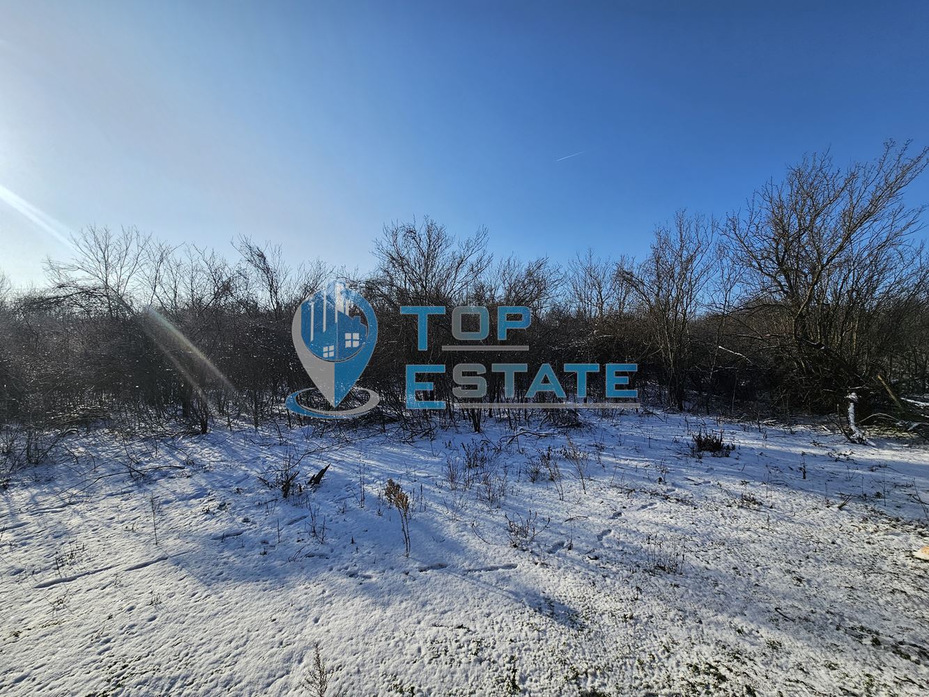 Масивна къща с голям парцел в село Върбица, област Велико Търново - 0