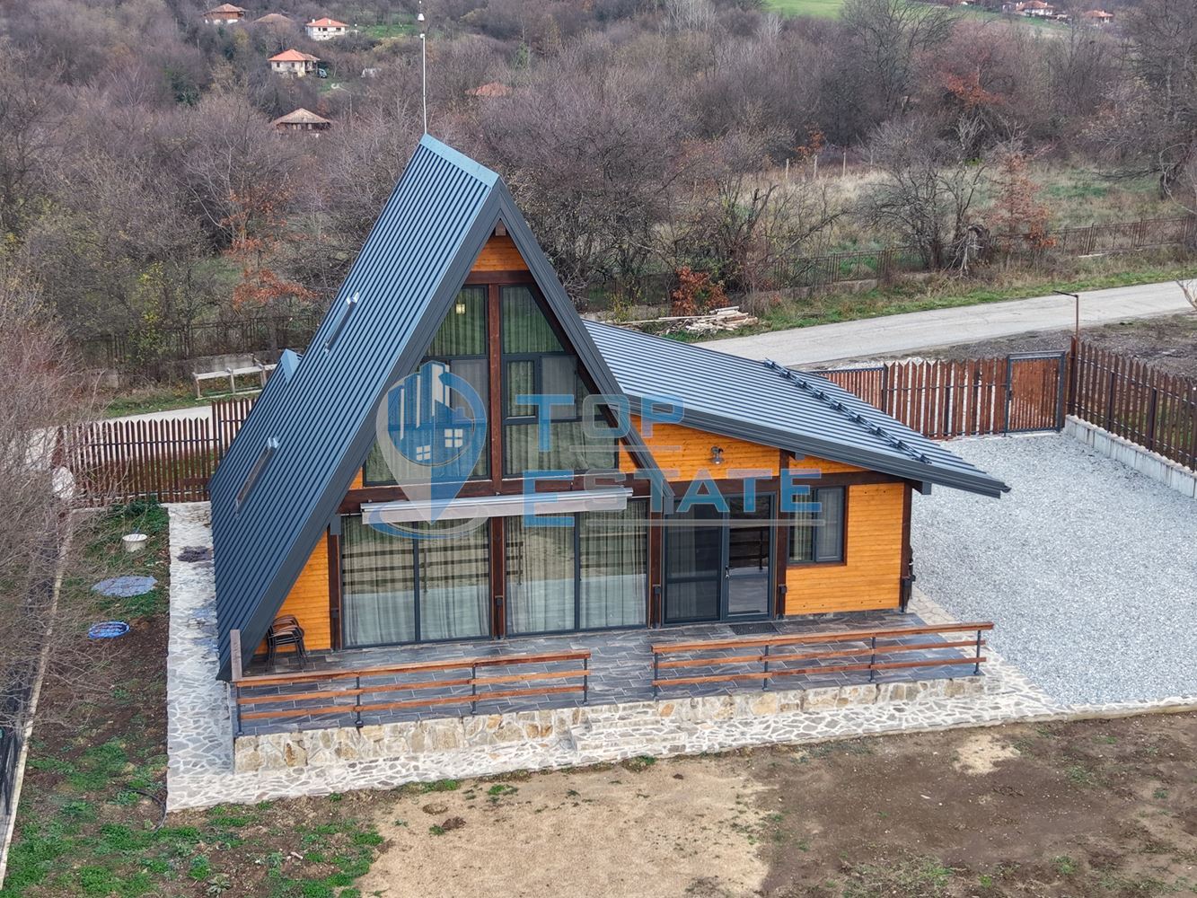 Новопостроена къща с четири спални и панорама в Еленския Балкан - 0