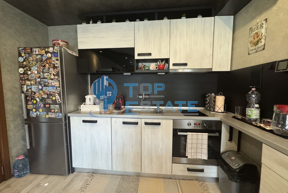 Тристаен, ремонтиран, обзаведен апатамент с две спални в центъра на град Велико Търново - 0