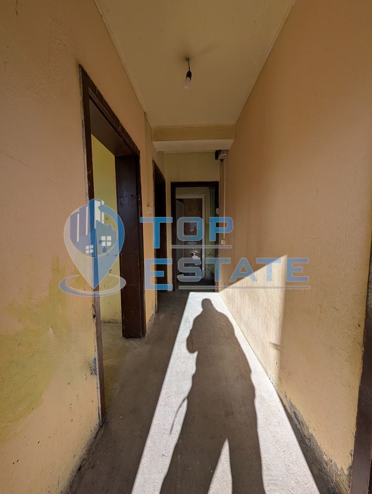 Двуетажна масивна къща с панорама в центъра на град Плачковци-0 Двуетажна масивна къща с панорама в центъра на град Плачковци - 0