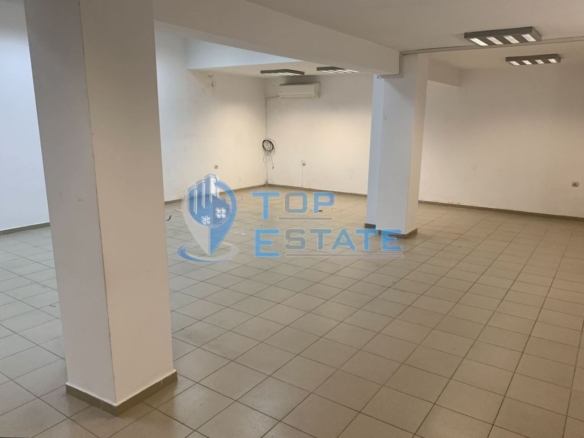 Търговско помещение в централната част на град Велико Търново. - 0