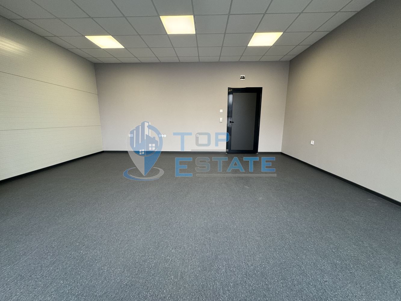 Ремонтиран етаж с офис помещения или отделен офис в центъра на град Велико Търново - 0