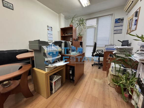 Офис / кантора в центъра на град Велико Търново - 0