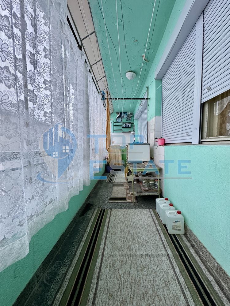 Многостаен тухлен апартамент с таванско помещение в град Горна Оряховица. - 0