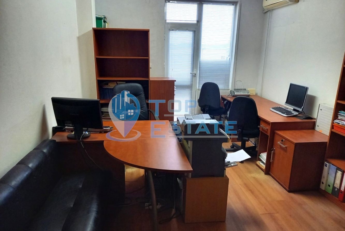 Офис / кантора в центъра на град Велико Търново - 0
