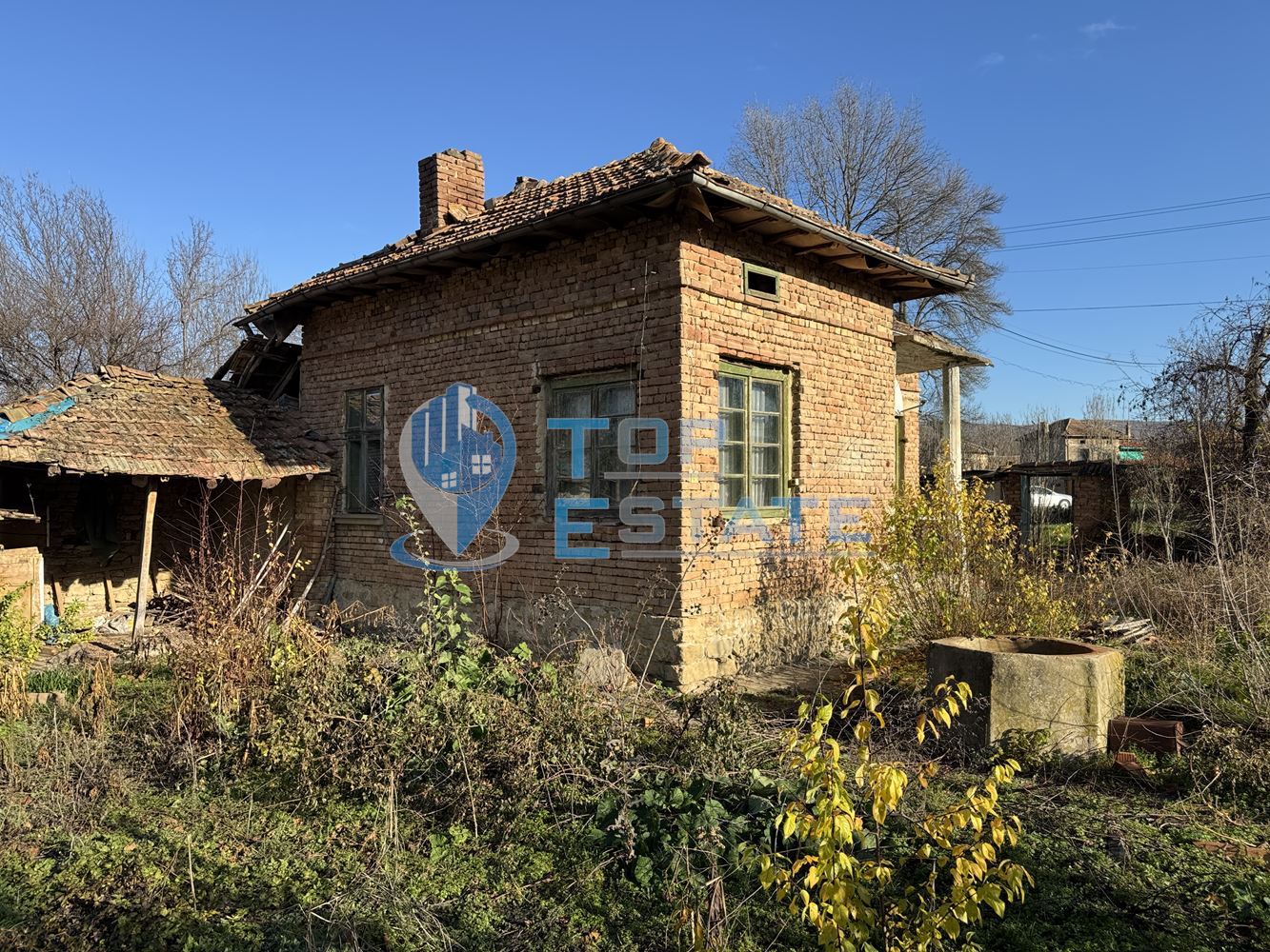 Тухлена къща с кладенец в село Михалци, област Велико Търново - 0