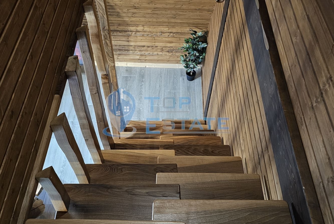 Новопостроена къща с четири спални и панорама в Еленския Балкан - 0