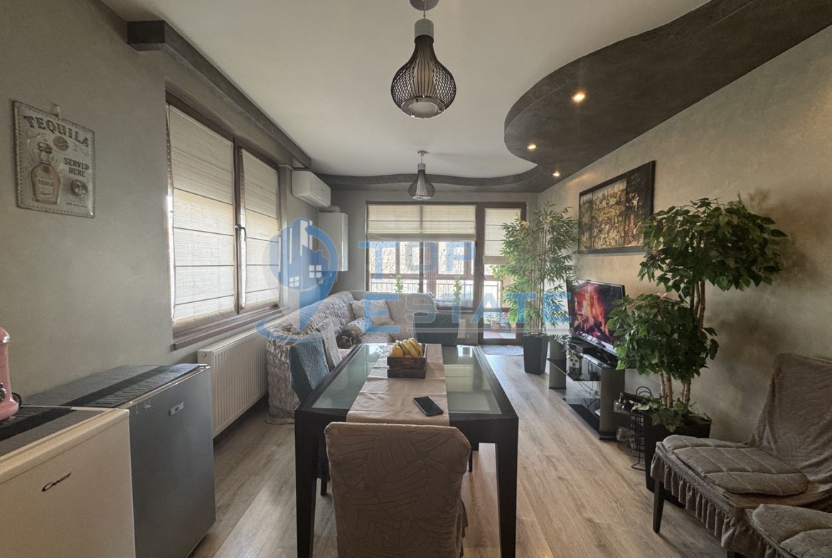 Тристаен, ремонтиран, обзаведен апатамент с две спални в центъра на град Велико Търново - 0