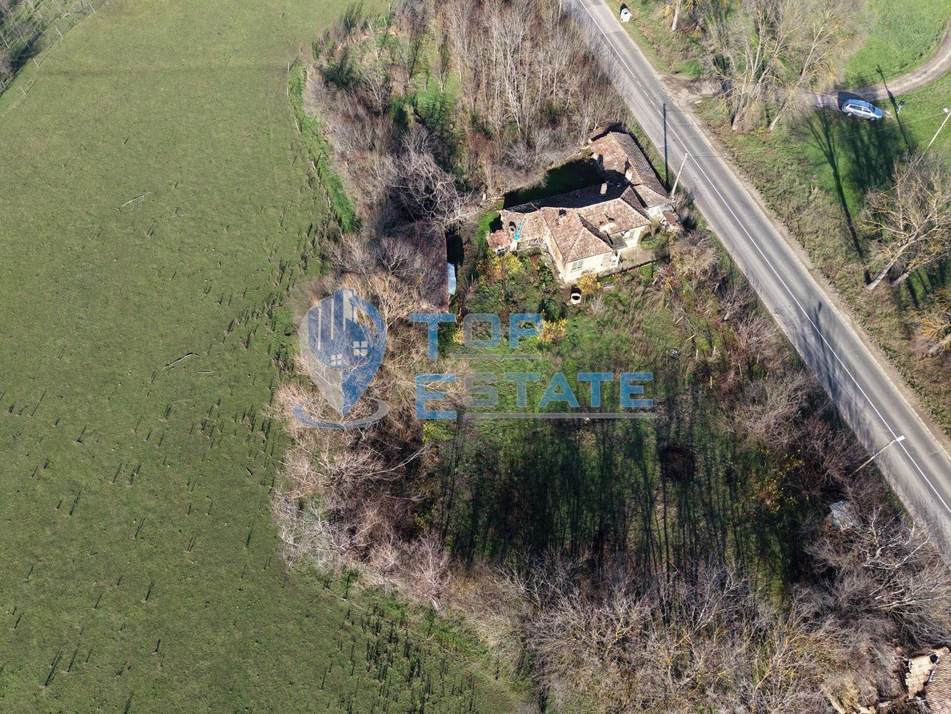 Тухлена къща с кладенец в село Михалци, област Велико Търново - 0