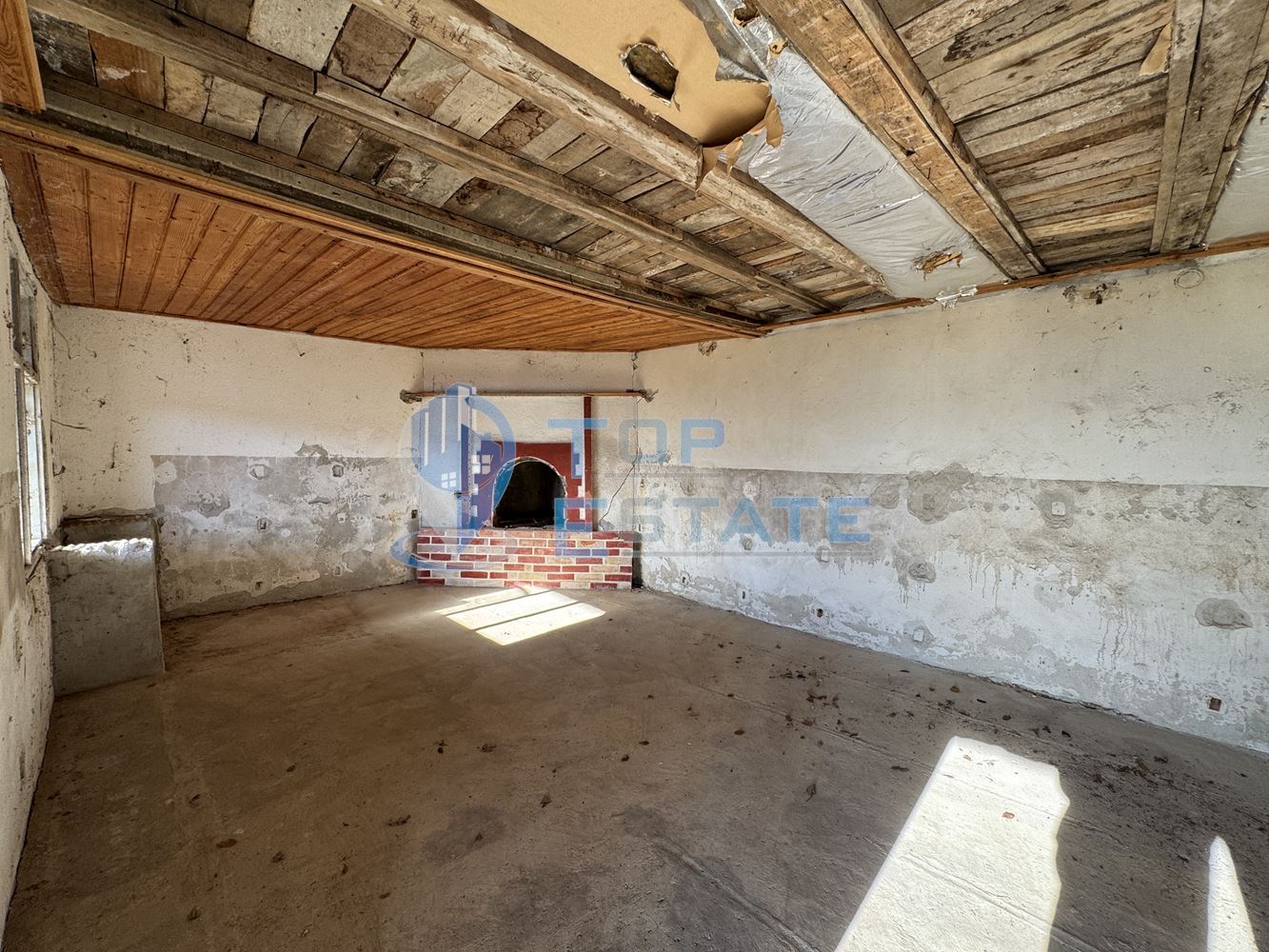 Двуетажна вила с панорамна гледка във вилната зона на град Бяла Черква-0 Двуетажна вила с панорамна гледка във вилната зона на град Бяла Черква - 0