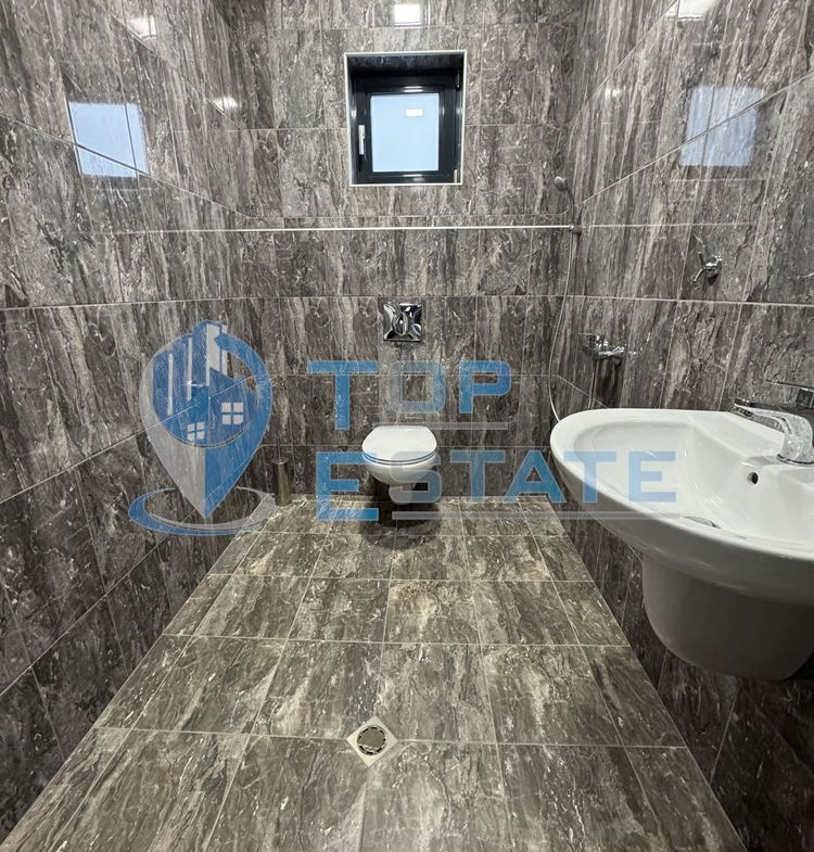 Ремонтиран етаж с офис помещения или отделен офис в центъра на град Велико Търново - 0