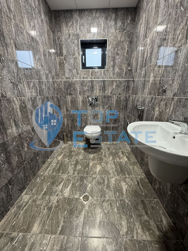 Ремонтиран етаж с офис помещения или отделен офис в центъра на град Велико Търново - 0