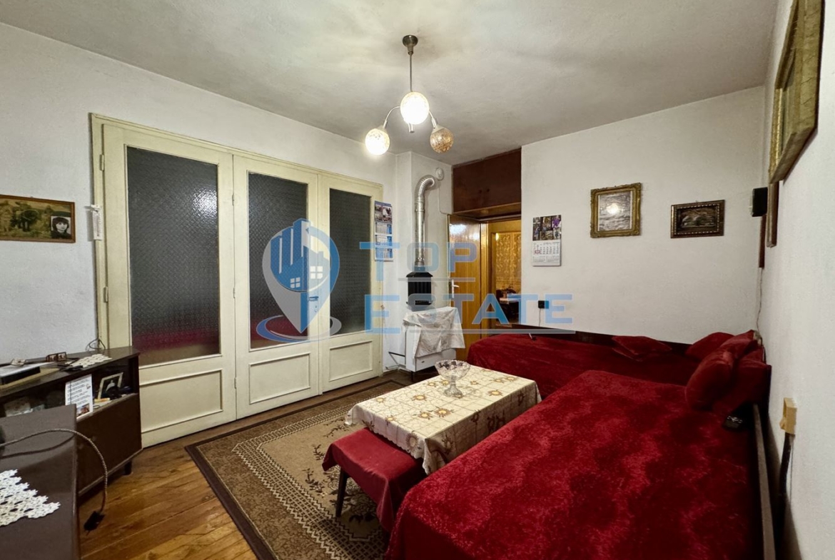 Многостаен тухлен апартамент с таванско помещение в град Горна Оряховица. - 0