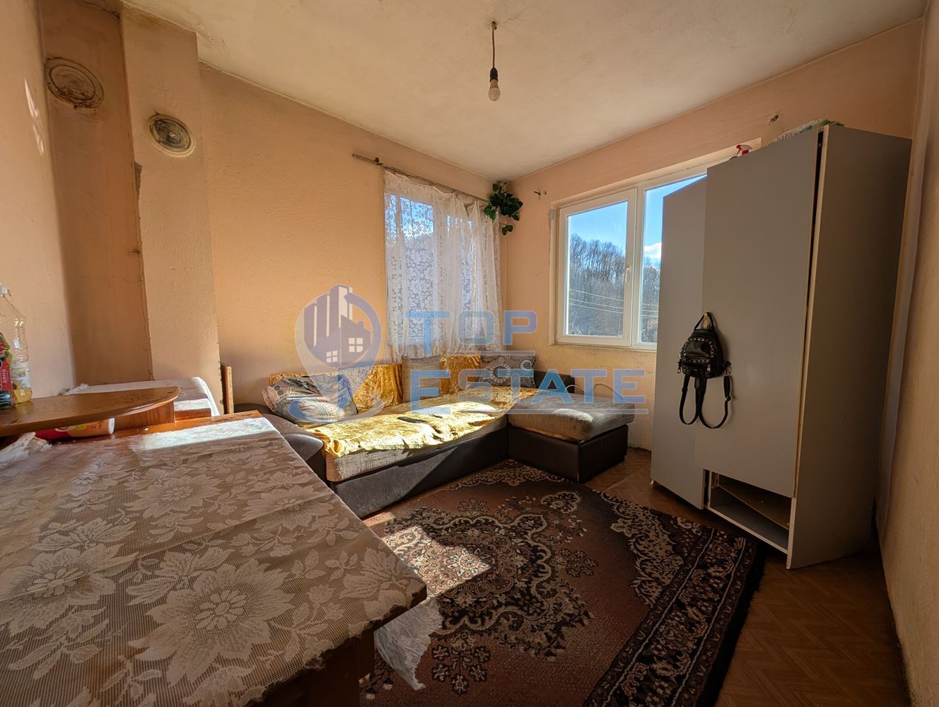 Двуетажна масивна къща с панорама в центъра на град Плачковци-0 Двуетажна масивна къща с панорама в центъра на град Плачковци - 0