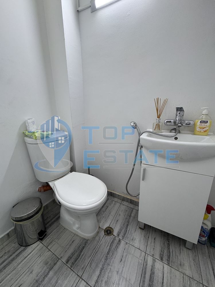 Търговско помещение, подходящо за мезонет в квартал Бузлуджа, град Велико Търново - 0