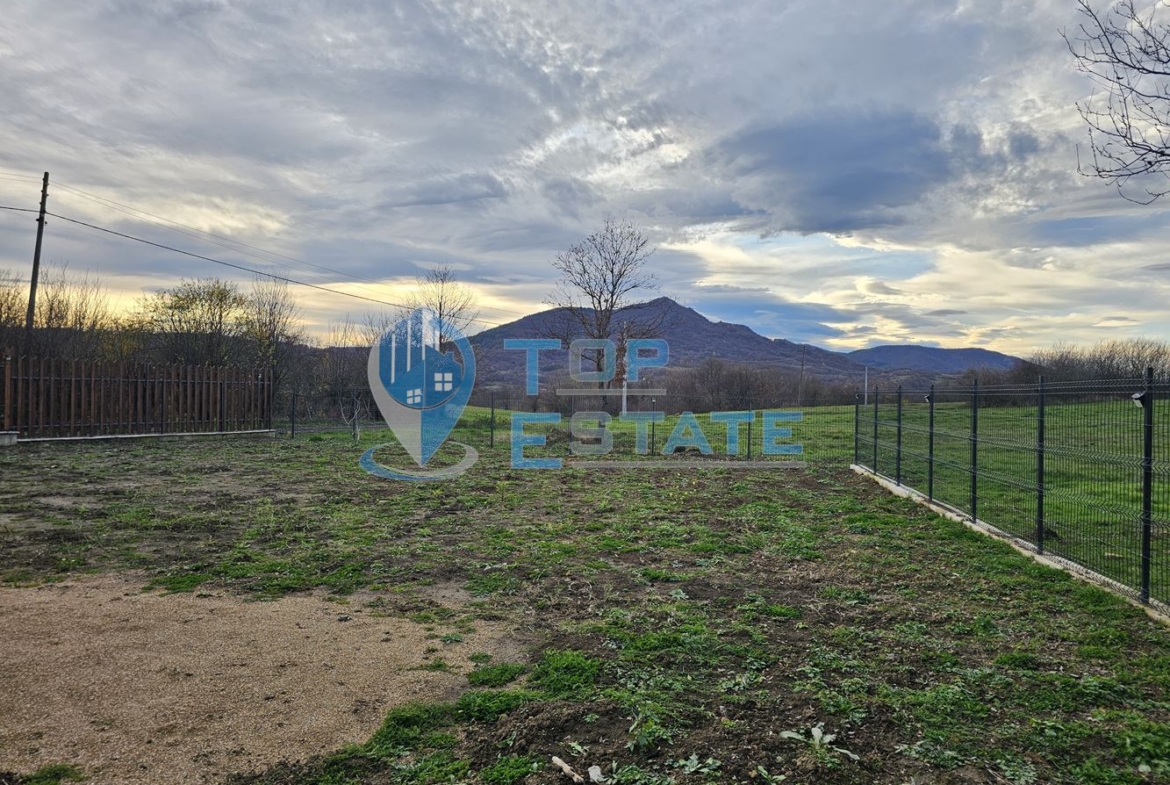 Новопостроена къща с четири спални и панорама в Еленския Балкан - 0