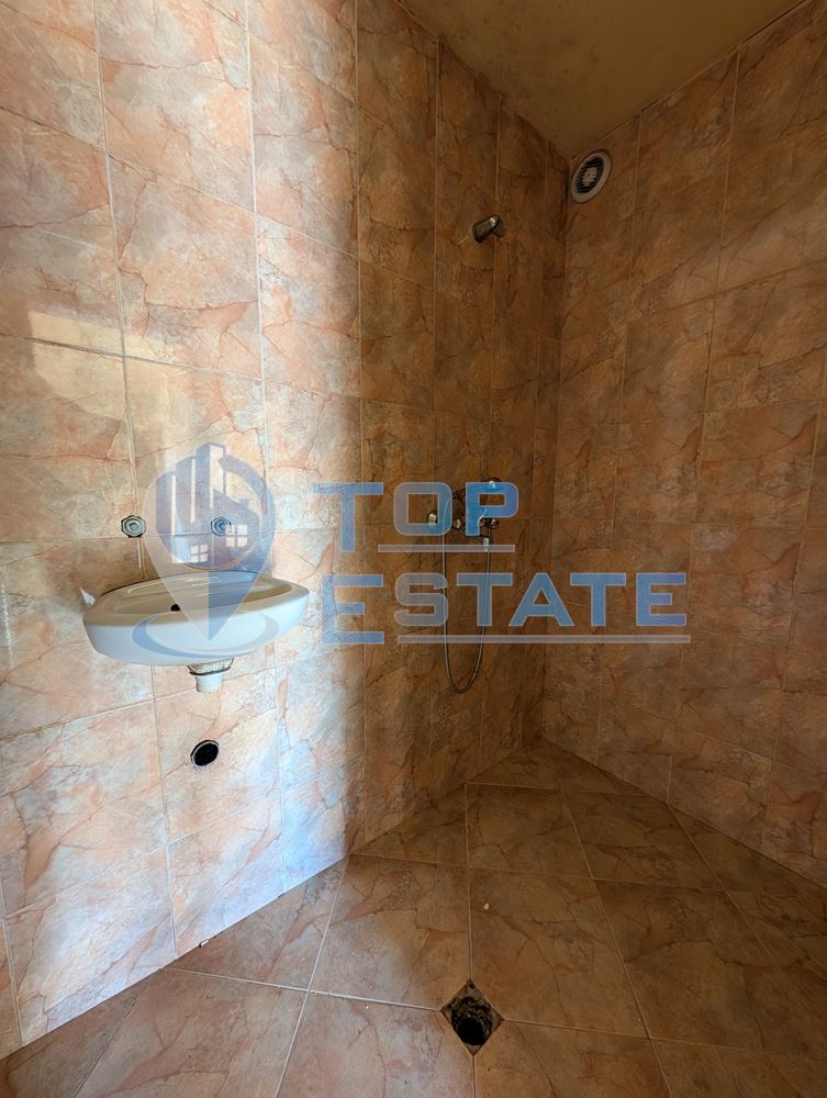 Двуетажна масивна къща с панорама в центъра на град Плачковци-0 Двуетажна масивна къща с панорама в центъра на град Плачковци - 0