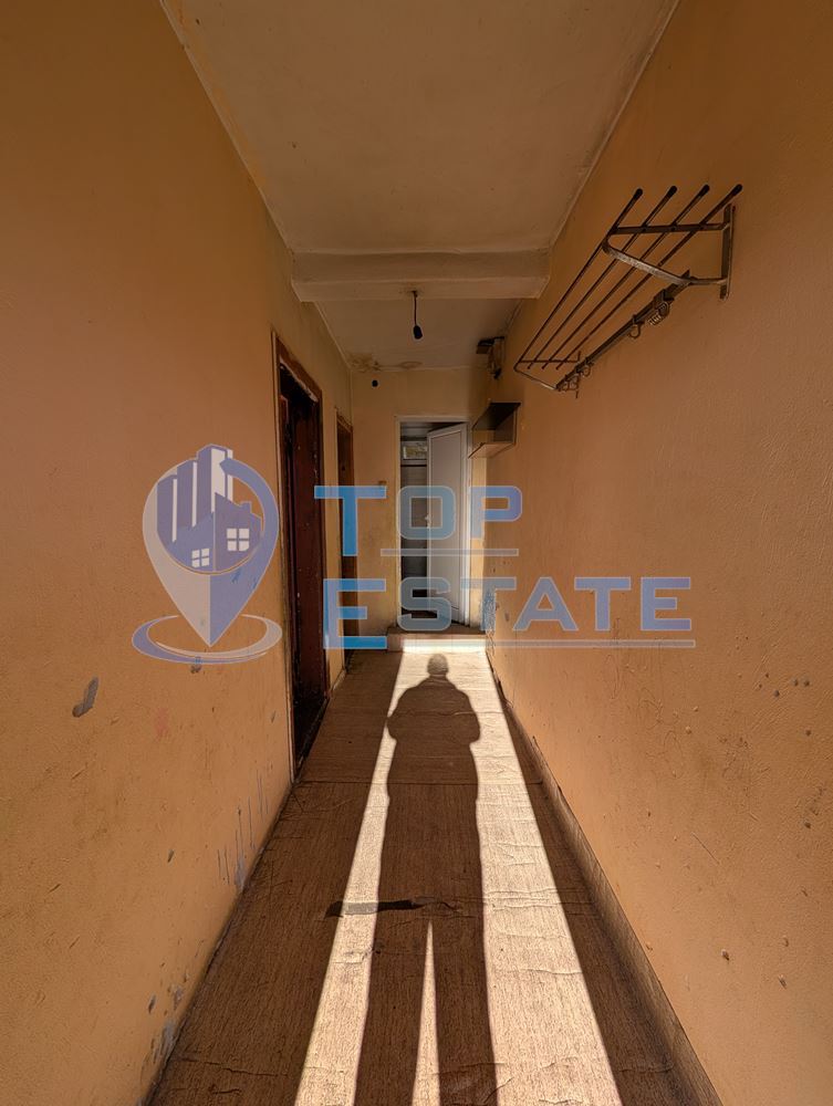 Двуетажна масивна къща с панорама в центъра на град Плачковци-0 Двуетажна масивна къща с панорама в центъра на град Плачковци - 0