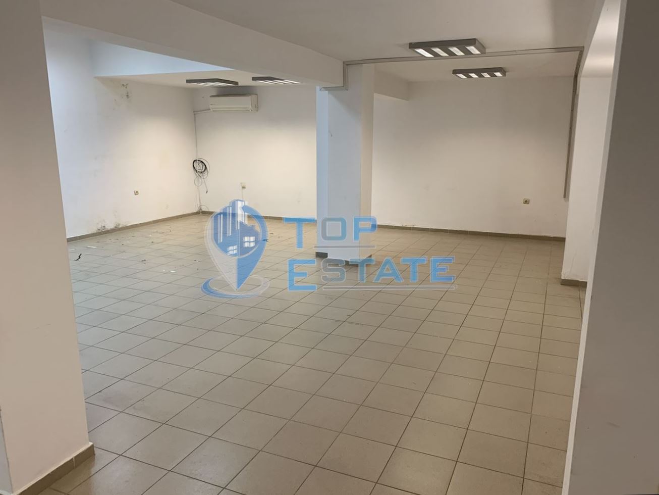 Търговско помещение в централната част на град Велико Търново. - 0