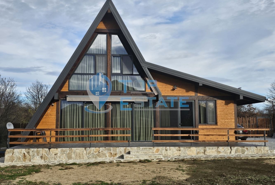 Новопостроена къща с четири спални и панорама в Еленския Балкан - 0